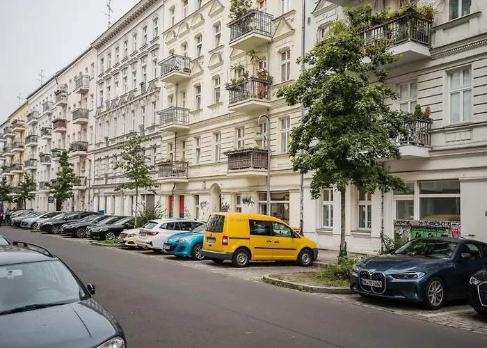 Spacious 3Br Plus Ac Self Check-In Street Parking