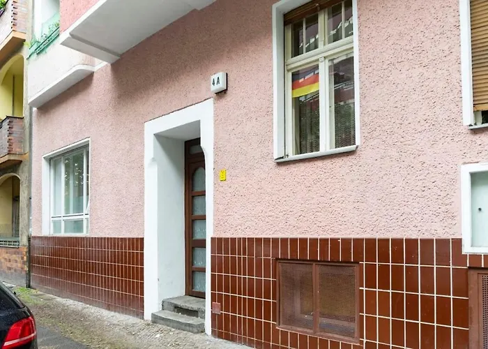 Cozy 2 room apartment next to Hermannstraße