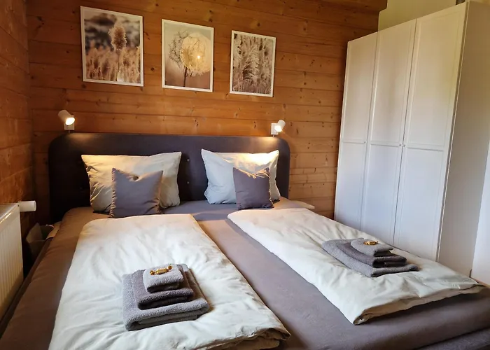 Helle Und Idyllische 2 Zimmer Wohnung Am Rande Von