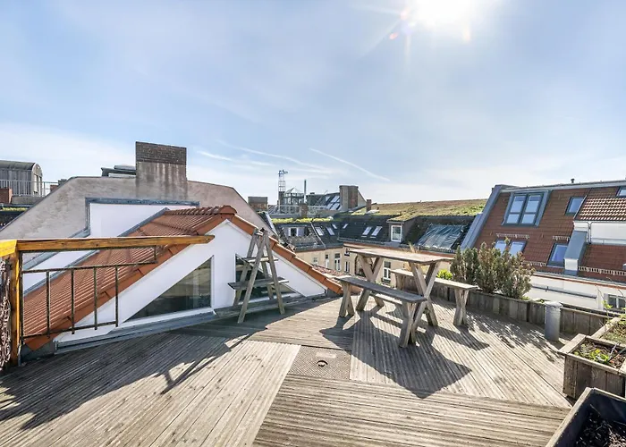 Top Floor Penthouse With Garden