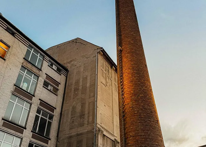 Ferienwohnung 200 qm LOFT am Fluss für Freunde und Familien ! Berlin