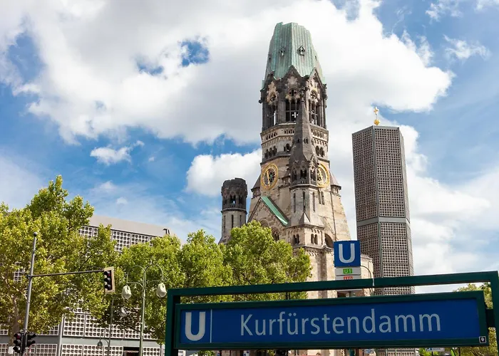 Homely Berlin - Luxury Loft, Modern, Near Kurfürstendamm I Cafe