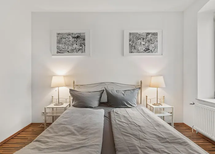 Stylisch s Berlin Mitte, Group & Family Friendly, From 2 - 8 Guests