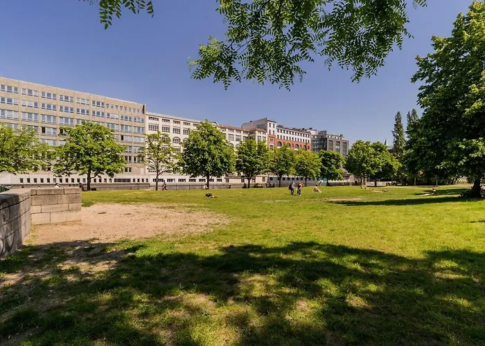 Beauty And Smart City-Apartment