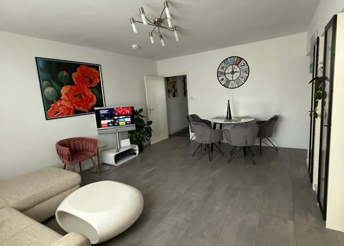 Attractive Flat Near Charlottenburg & City Center