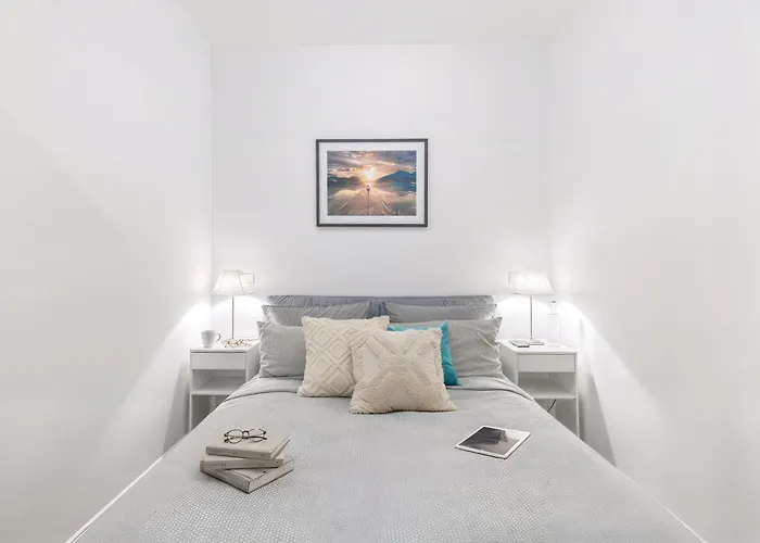 Lofty Torstr Apartments, 4 Unique Units From 1-3 Bedrooms In Mitte, Ideal For Families & Groups, From 2 Up To 8 Guests Berlin