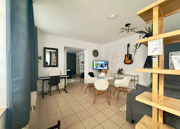 Spacious 70Sqm Sleeps 6 Free Parking