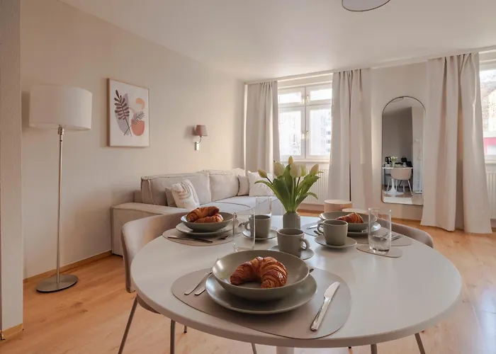 Studio Apartment Berlin Mitte 37m2 - U-Bahn Leopoldplatz by Rooms Berlin