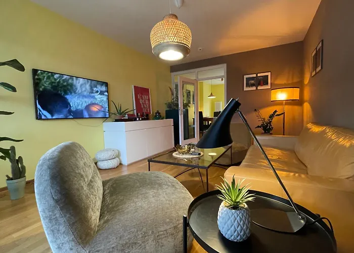 Checkpoint Charlie Apartment Berlin