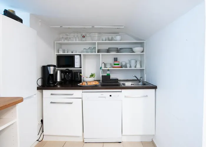 Droy By Rockchair s L Superhost Status L 2 Bedroom Boxspringbeds Next To Center "Kurfuerstendamm" - Cozy Family & Business Flair Welcomes You!