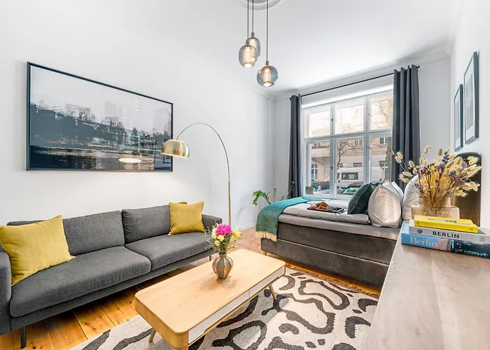 The Uckermuender - Group Flat in Central Berlin, Family-Friendly, 2BR, 2- 4 Guests