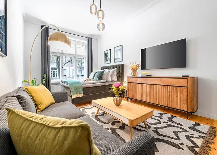 The Uckermuender - Group Flat in Central Berlin, Family-Friendly, 2BR, 2- 4 Guests