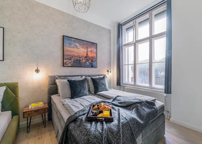 Mierendorf Iii, Group & Family Friendly, 2 Bedroom 1, 5 Bath Rooms, Ideal For 2 -5 Guests