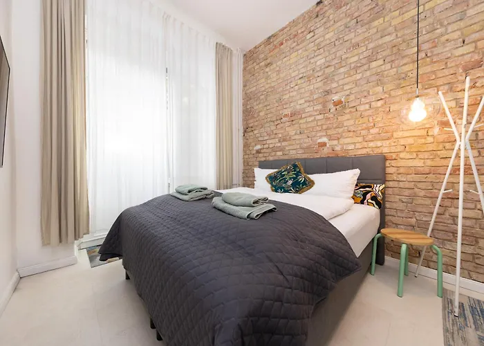 Great 2-Room Apartment