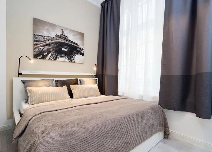 The Lohmeyerstr Li - Group Flat In Central Berlin, Family-Friendly, 2Br, 4- 6 Guests
