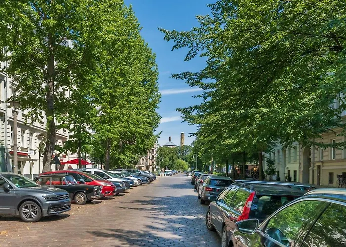 The Strassburger, Stylish 3 Bedroom Apartment In Mitte, Group & Family Friendly, 4- 6 Guests