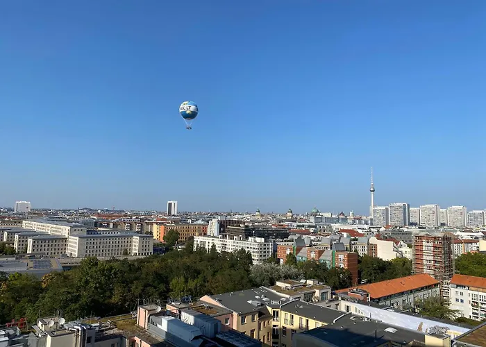 Skyview Studio Apartments At Berlin Kreuzberg-Mitte