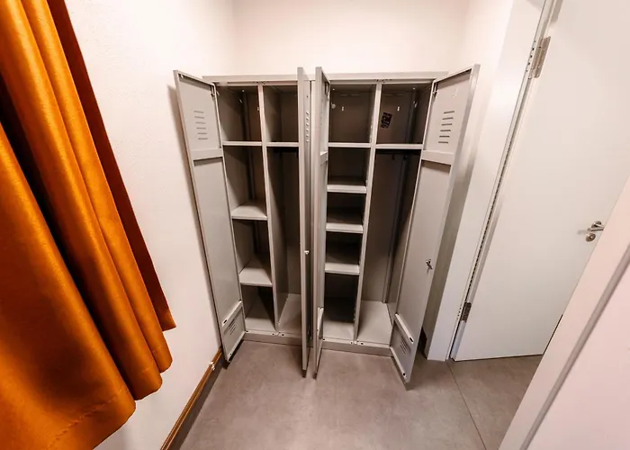 Neohostel