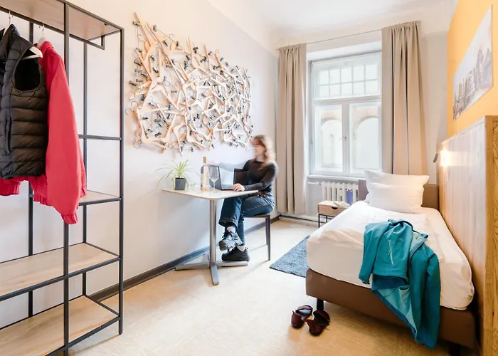 Three Little Pigs Hostel - Your Berlin Castle